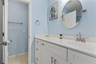 Fully furnished, completely remodeled two-bedroom - photo 21