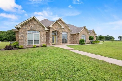 (private lake, pond, creek) Home For Sale in Paris Texas