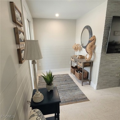 Completely renovated 3BR/2BA Island pool home! Centrally located - photo 4