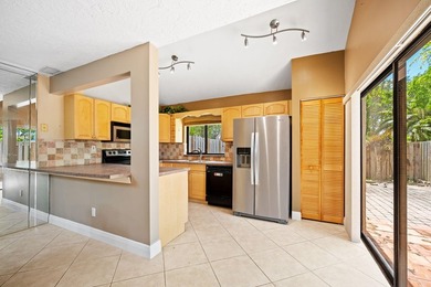 Best location in West Broward, Plantation to own this fee simple - photo 11