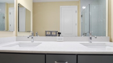 Welcome to this like-new Aloha floorplan located in Latitude - photo 18