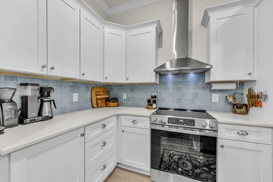 Resale unit. Lightly used as a second home and impeccably - photo 3