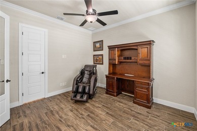 CUSTOM BUILT HOME IN A VERY PRIVATE SECLUDED NEIGHBORHOOD AWAY - photo 4