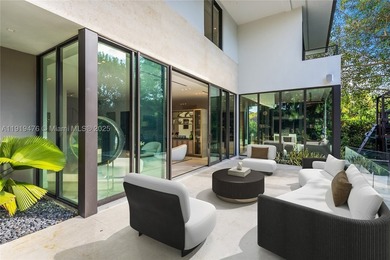 Discover contemporary luxury in this brand-new tranquil Miami - photo 8
