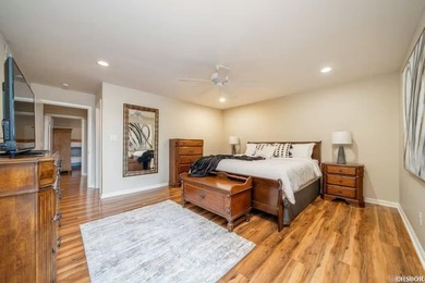 Must see this updated condo in the highly coveted Southshore - photo 14