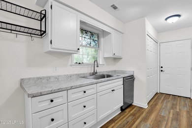 JUST REDUCED! Motivated Sellers! Fully renovated and ready for - photo 16