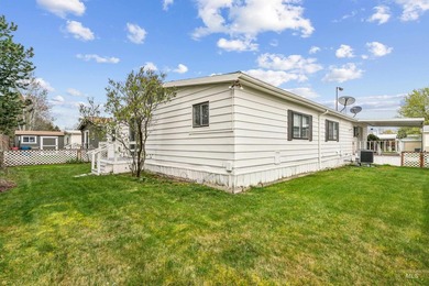 Fully Updated Home in Active 55+ Gated Community. It's not just - photo 18