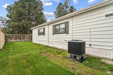Fully Updated Home in Active 55+ Gated Community. It's not just - photo 19