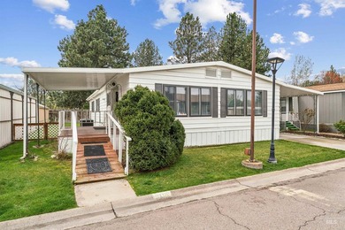 Fully Updated Home in Active 55+ Gated Community. It's not just - photo 20