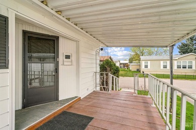 Fully Updated Home in Active 55+ Gated Community. It's not just - photo 22