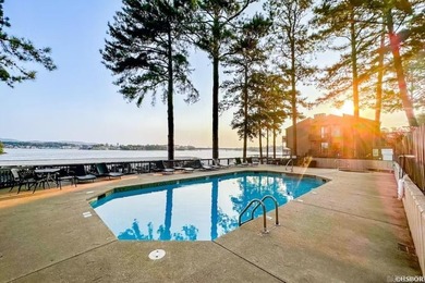 Must see this updated condo in the highly coveted Southshore - photo 23
