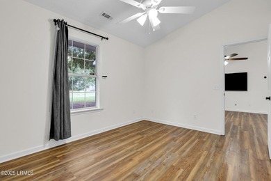 JUST REDUCED! Motivated Sellers! Fully renovated and ready for - photo 24