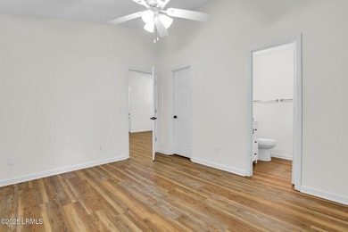 JUST REDUCED! Motivated Sellers! Fully renovated and ready for - photo 27