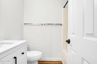 JUST REDUCED! Motivated Sellers! Fully renovated and ready for - photo 28