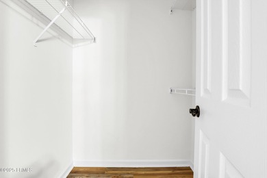 JUST REDUCED! Motivated Sellers! Fully renovated and ready for - photo 31