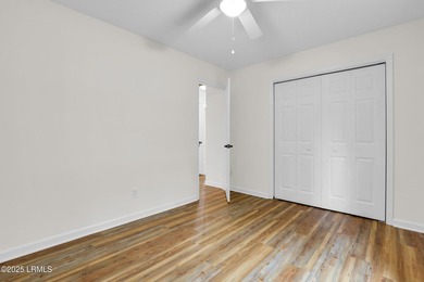 JUST REDUCED! Motivated Sellers! Fully renovated and ready for - photo 36