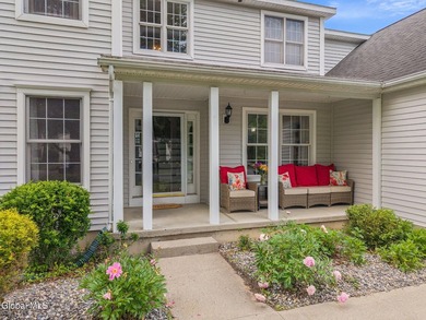 Whether you're searching for a year-round residence, a vacation - photo 4