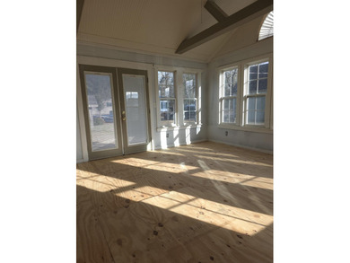 Investor Special | Fix & Flip Opportunity | 3BR / 2BA | 0.34 - photo 11