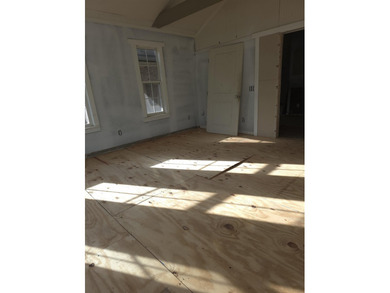 Investor Special | Fix & Flip Opportunity | 3BR / 2BA | 0.34 - photo 12