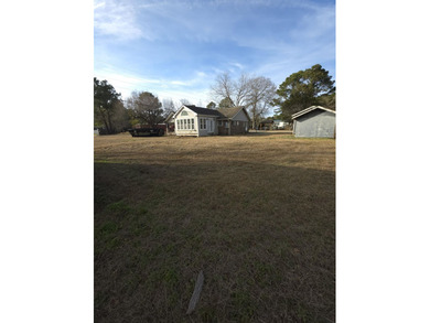Investor Special | Fix & Flip Opportunity | 3BR / 2BA | 0.34 - photo 26