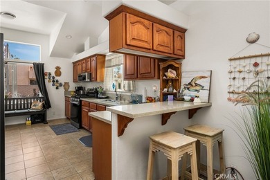 Two Detached Homes - Up to 10 Parking Spaces - Near the Beach - photo 8