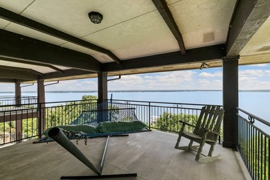 LOCATION, LOCATION, LOCATION. Lake living on one of the most - photo 12