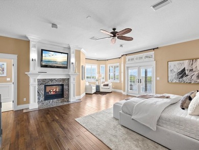 Welcome to an extraordinary waterfront estate in the prestigious - photo 18