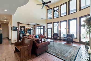 LOCATION, LOCATION, LOCATION. Lake living on one of the most - photo 18
