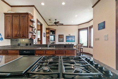 LOCATION, LOCATION, LOCATION. Lake living on one of the most - photo 23