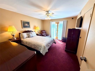 This stunning condo in the desirable Stanford Court offers two - photo 24
