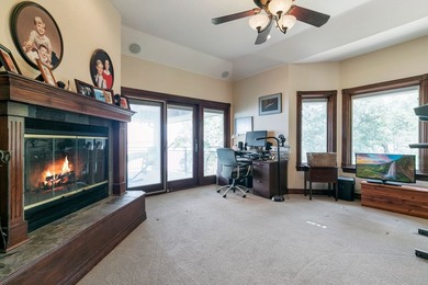 LOCATION, LOCATION, LOCATION. Lake living on one of the most - photo 25