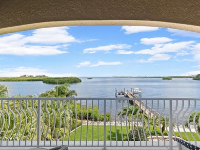 Welcome to an extraordinary waterfront estate in the prestigious - photo 44
