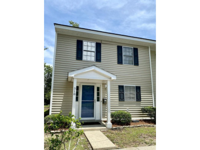 Lake Home Sale Pending in Mount Pleasant, South Carolina