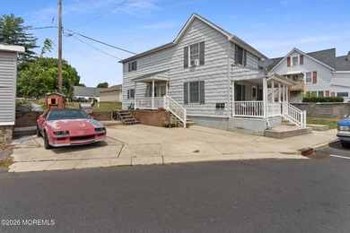 Outstanding opportunity to own a well-maintained duplex in - photo 3