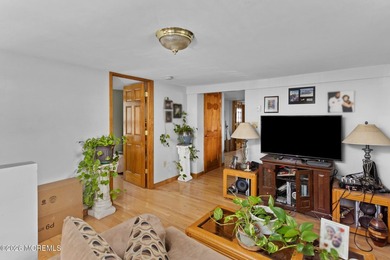 Outstanding opportunity to own a well-maintained duplex in - photo 7