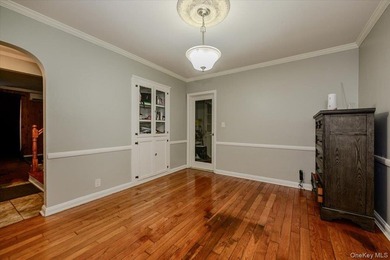 This is a well maintained and move in ready home. Three bedrooms - photo 5