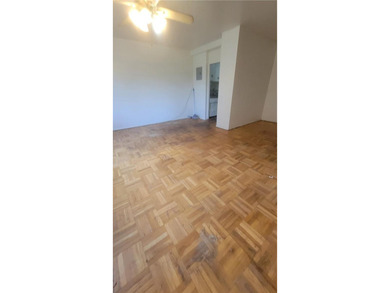 This one bedroom Apartment located in the one and only gated