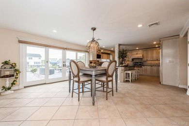 Waterfront Perfection on Massapequa Most Prestigious Canal - photo 15