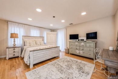 Waterfront Perfection on Massapequa Most Prestigious Canal - photo 23
