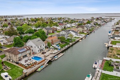 Waterfront Perfection on Massapequa Most Prestigious Canal - photo 37