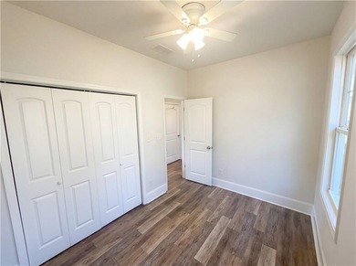 Move right in and start living! This charming 2-bedroom, 1-bath