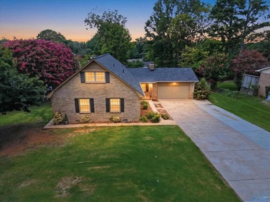 Imagine living just down the street from the Valley Hill Country - photo 4