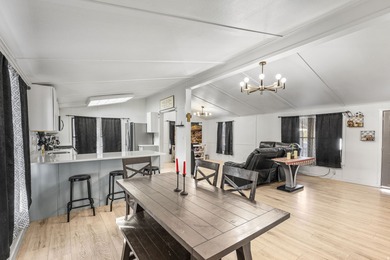*** GORGEOUS RECENTLY REMODELED 3 BEDROOM / 2 BATH *** Open - photo 15