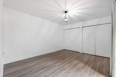 Modern, updated & spacious 3BR/2.5 Bath corner townhome in one - photo 16