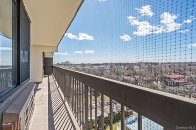 Brand new renovations in this 2 bedroom/ 2 bathroom in the - photo 21