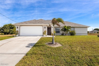 Cape Coral Lakes Area Home For Sale in Cape Coral Florida