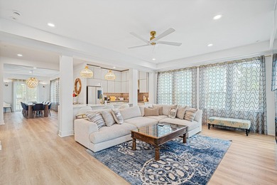 Welcome to Emerald Waters Village, one of Miramar Beach's most - photo 15