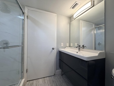 AMAZING. Truly, I must have this split bedroom two bedroom two - photo 29