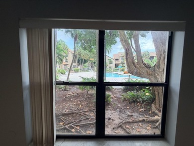AMAZING. Truly, I must have this split bedroom two bedroom two - photo 30