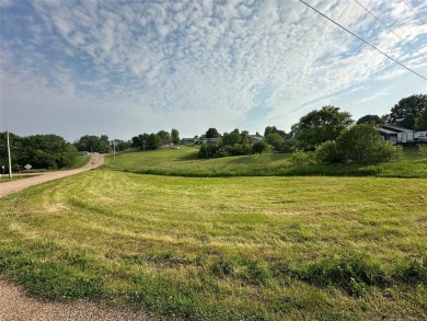 Red Rock Lake Lot For Sale in Knoxville Iowa